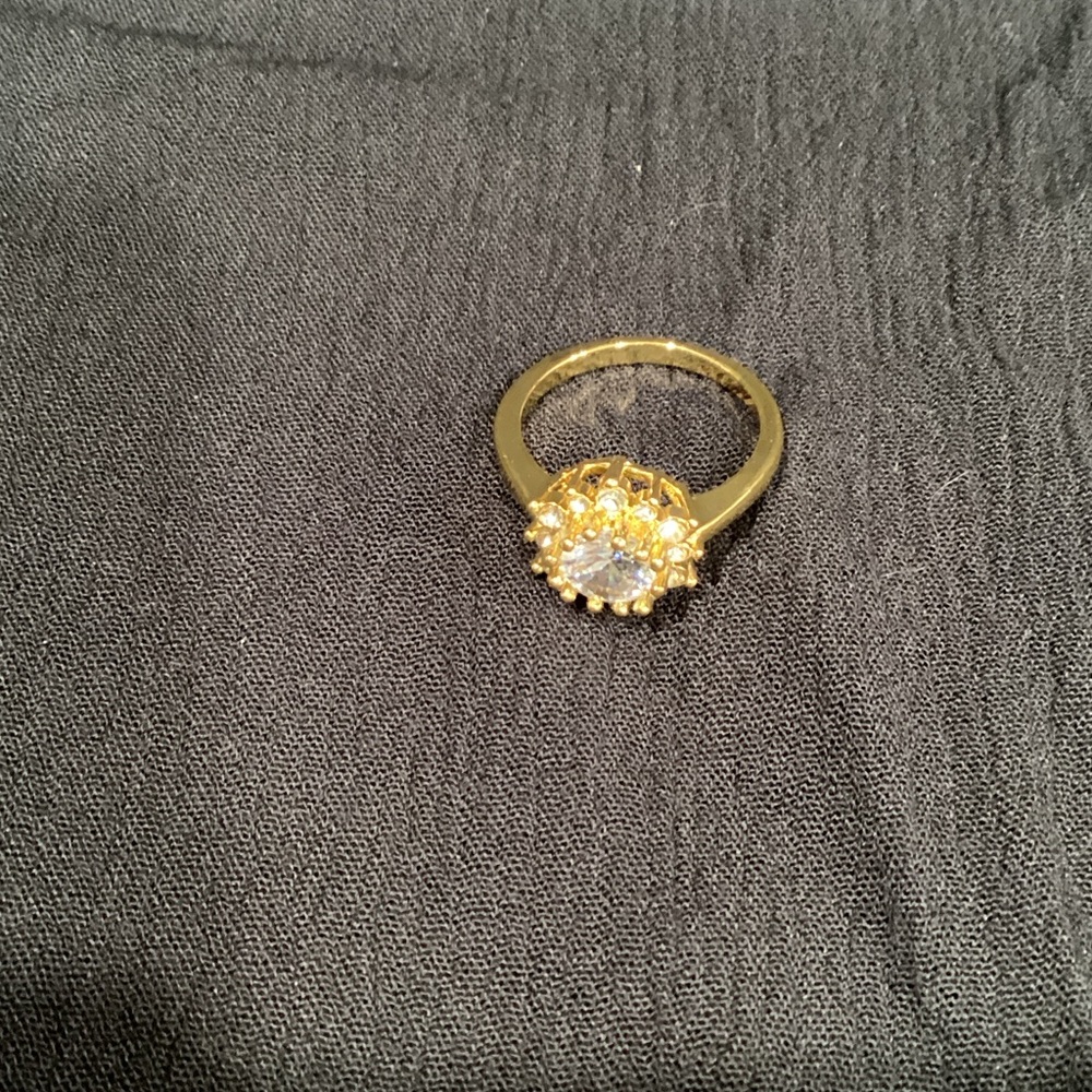 Elegant Gold and Silver Women's Ring. 1-D - Picture 4 of 4